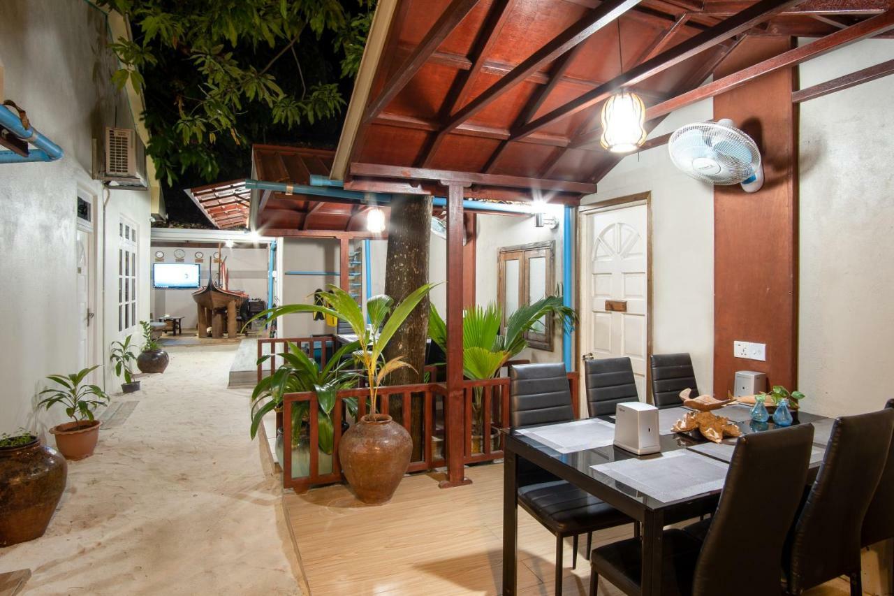 Starry Night At Ukulhas Hotel Exterior foto